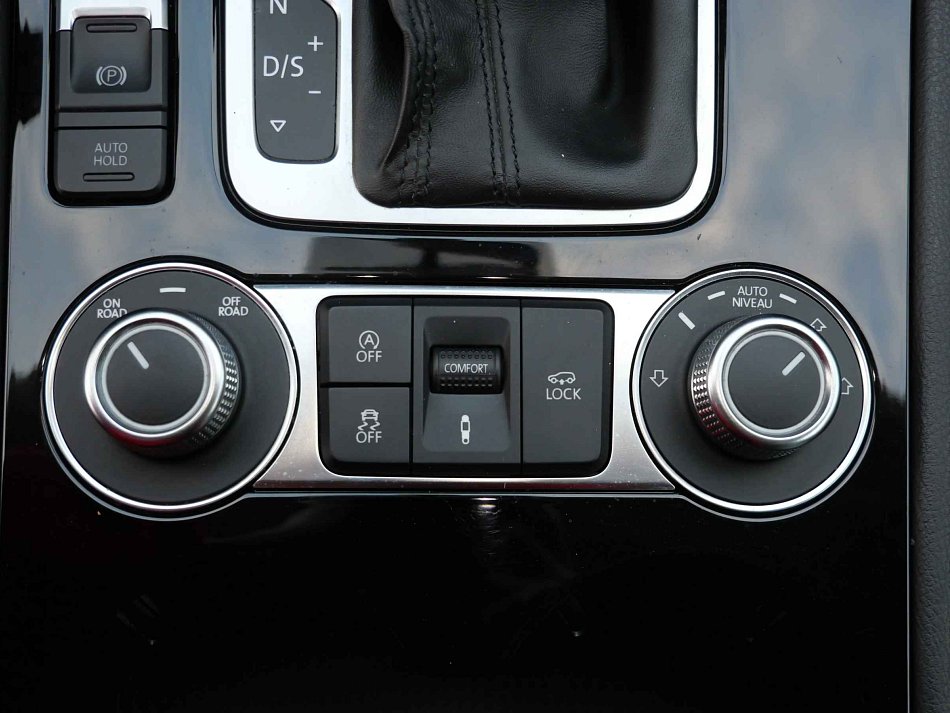 Volkswagen Touareg 3.0 TDi  4x4