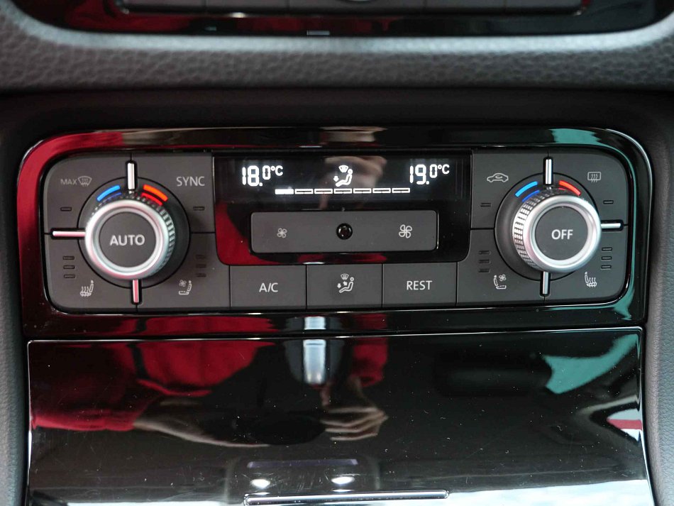 Volkswagen Touareg 3.0 TDi  4x4