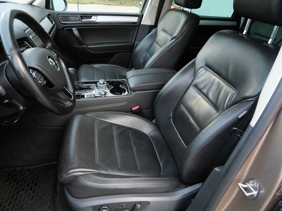 Volkswagen Touareg 3.0 TDi  4x4