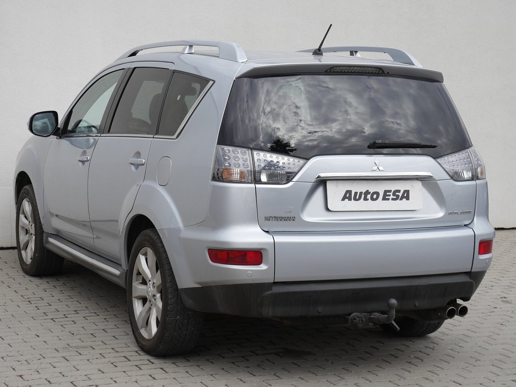 Mitsubishi Outlander 2.2 DI-D Intense 4WD