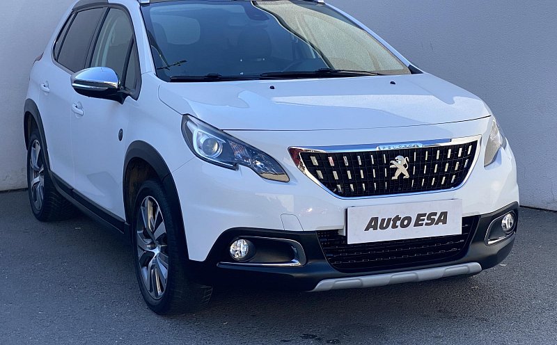 Peugeot 2008 1.2 PT Crossway