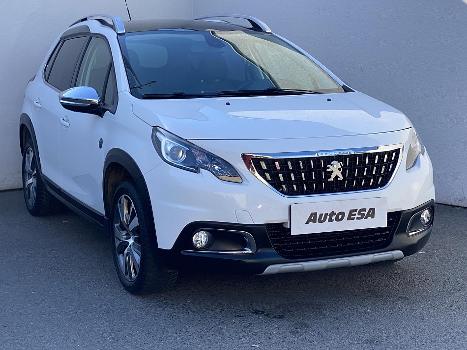 Peugeot 2008 1.2 PT Crossway