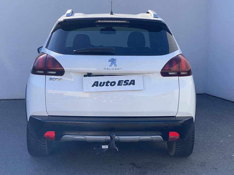 Peugeot 2008 1.2 PT Crossway