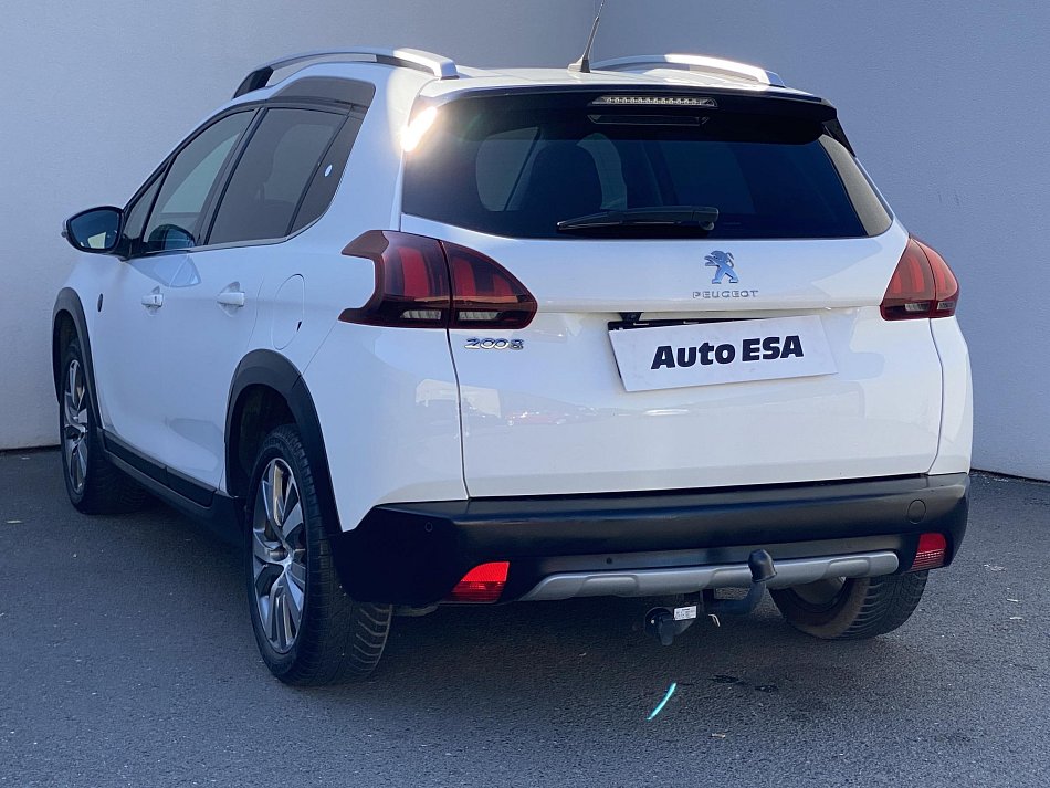 Peugeot 2008 1.2 PT Crossway