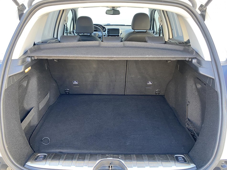 Peugeot 2008 1.2 PT Crossway