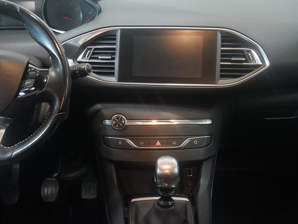 Peugeot 308 1.2PT 