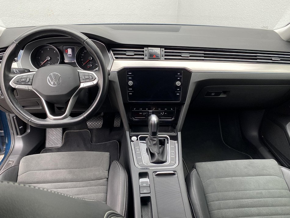 Volkswagen Passat 2.0 TDi Elegance