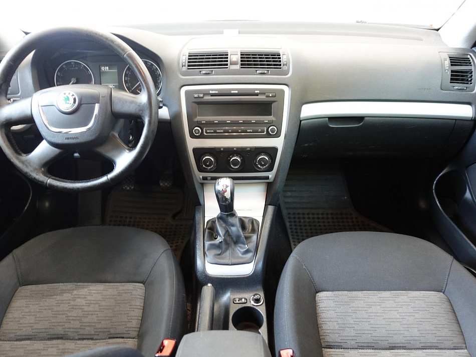 Škoda Octavia II 1.6i 
