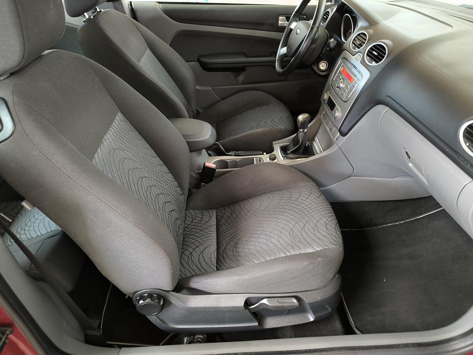 Ford Focus 2.0i 