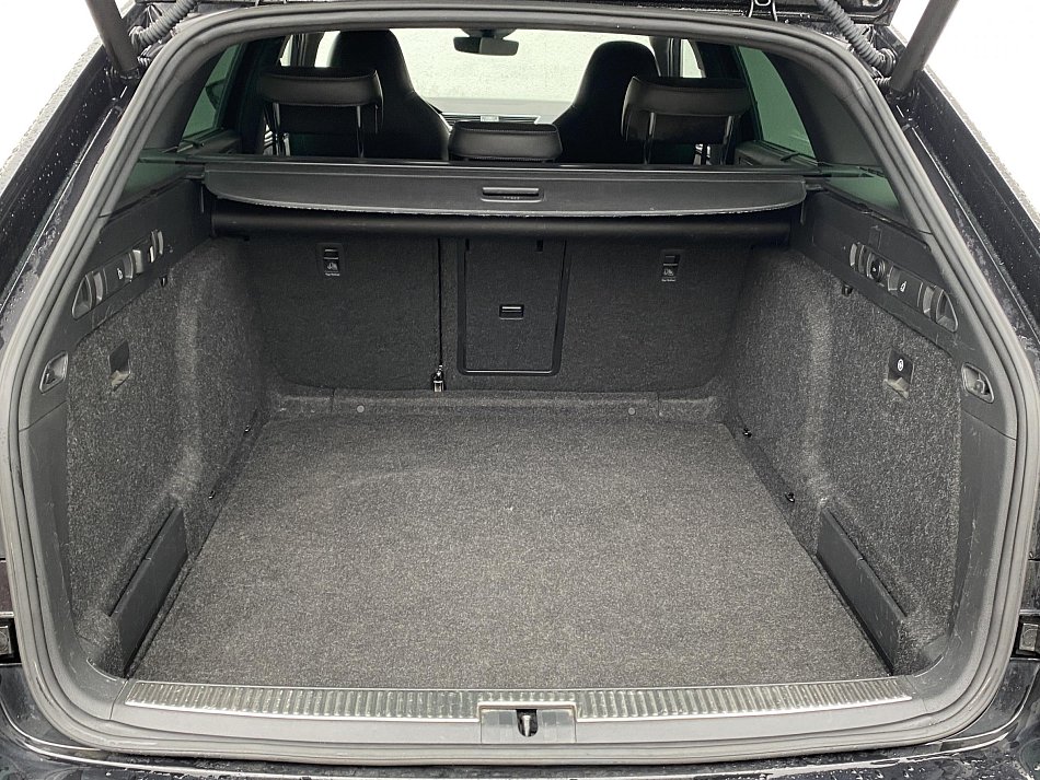Škoda Superb III 2.0 TSi SportLine 4x4