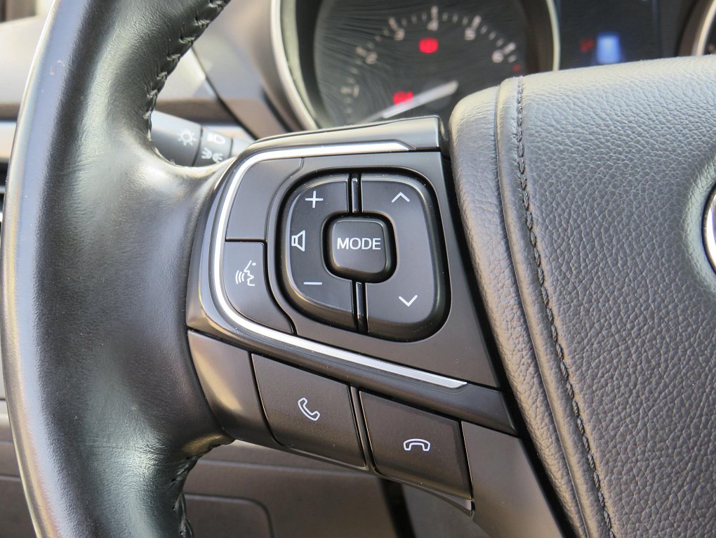 Toyota Avensis 1.8 VVT-i Active