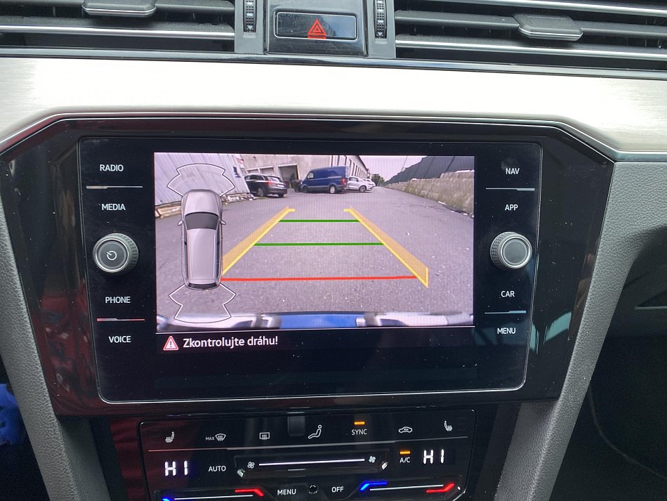 Volkswagen Passat 2.0 TDi Elegance