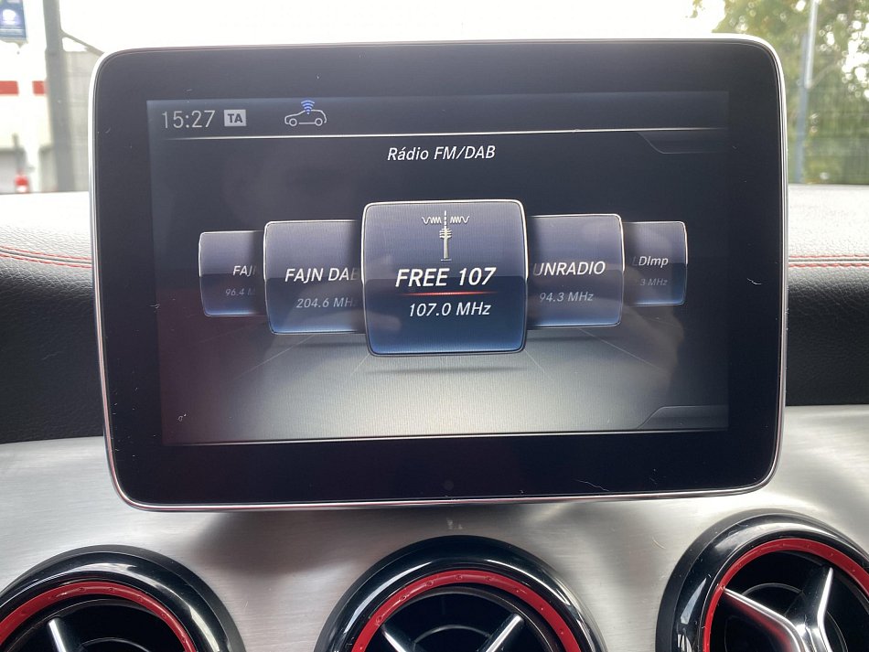 Mercedes-Benz CLA 2.0 i  250 4Matic