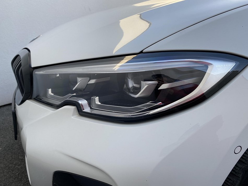 BMW Řada 3 2.0i  330E