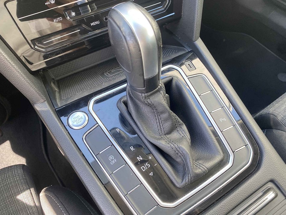 Volkswagen Passat 2.0 TDi Highline