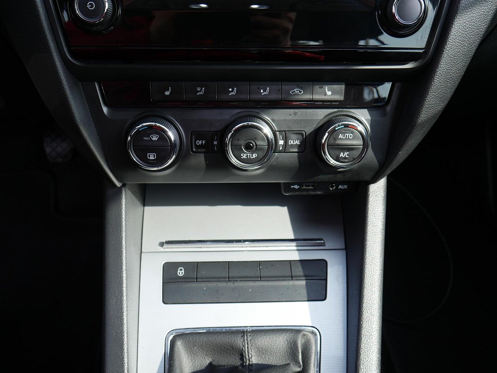 Škoda Octavia III 1.6 TDi Elegance