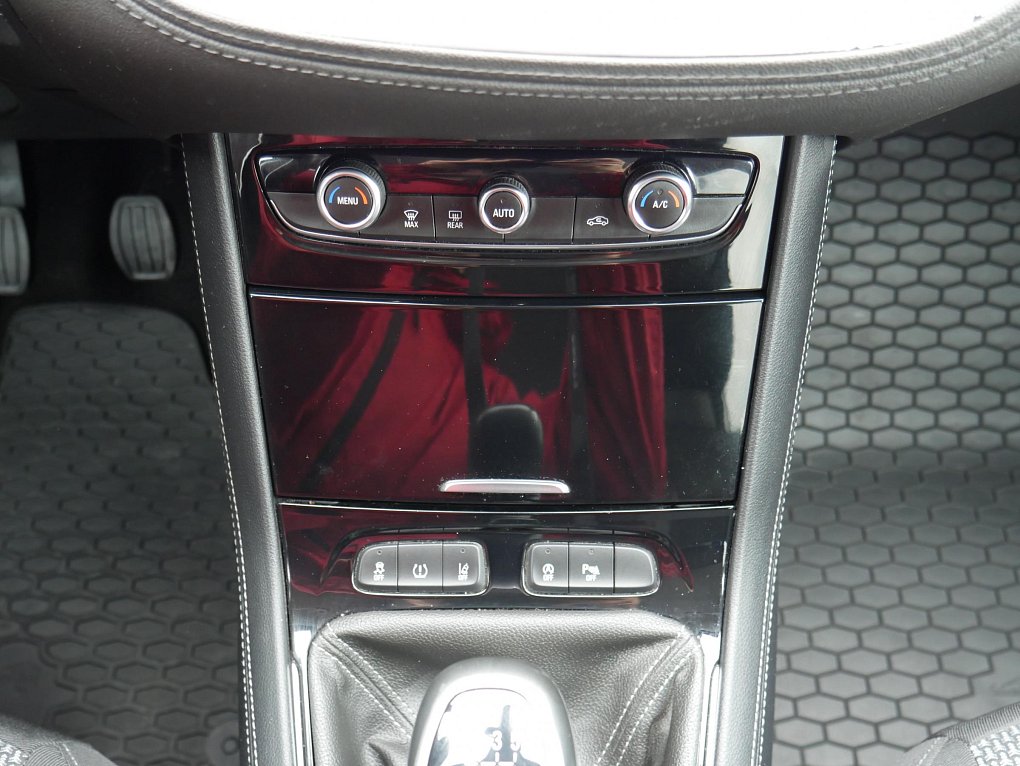 Opel Grandland X 1.2PT 