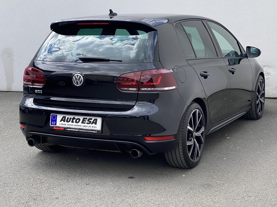 Volkswagen Golf 2.0 TSi GTi