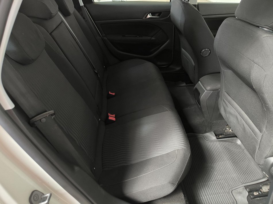 Peugeot 308 1.6 HDi 