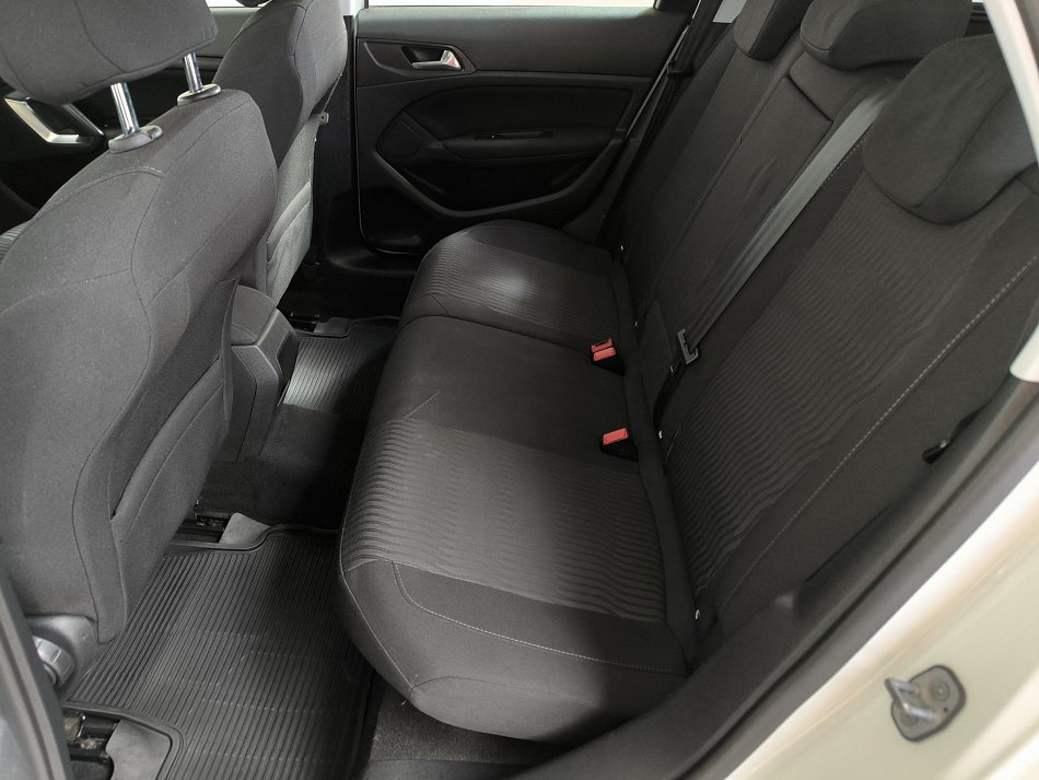 Peugeot 308 1.6 HDi 