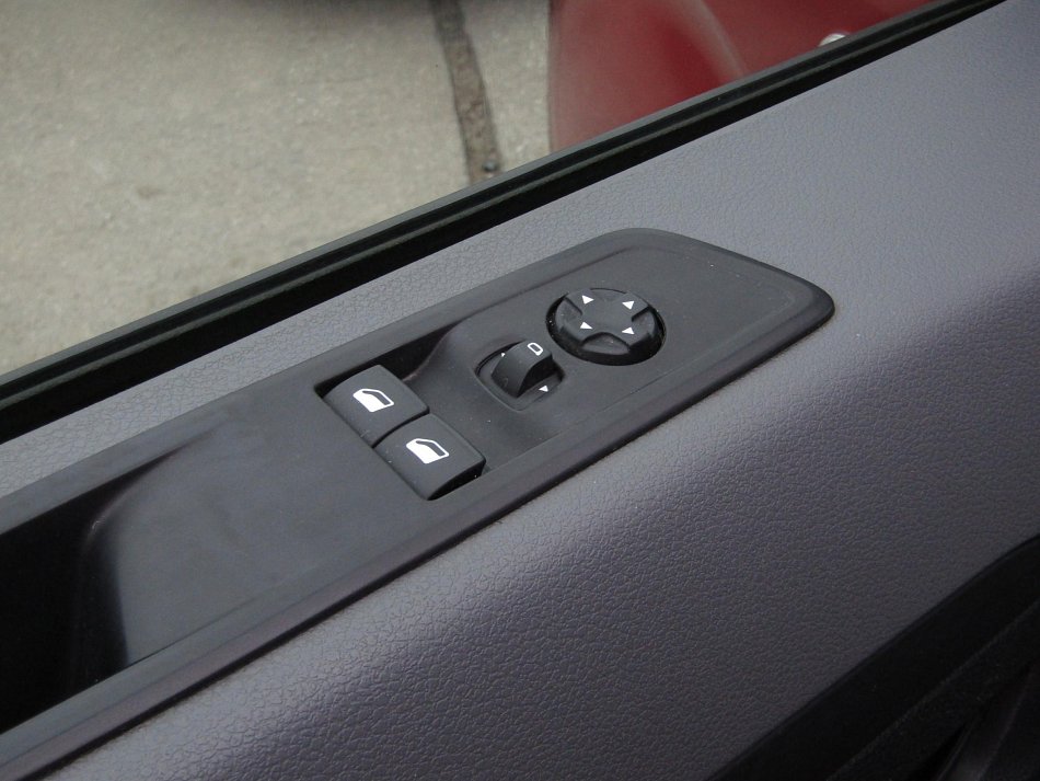 Peugeot Expert 1.6HDi  L2 8míst