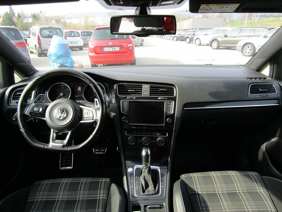 Volkswagen Golf 2.0 TDi GTD