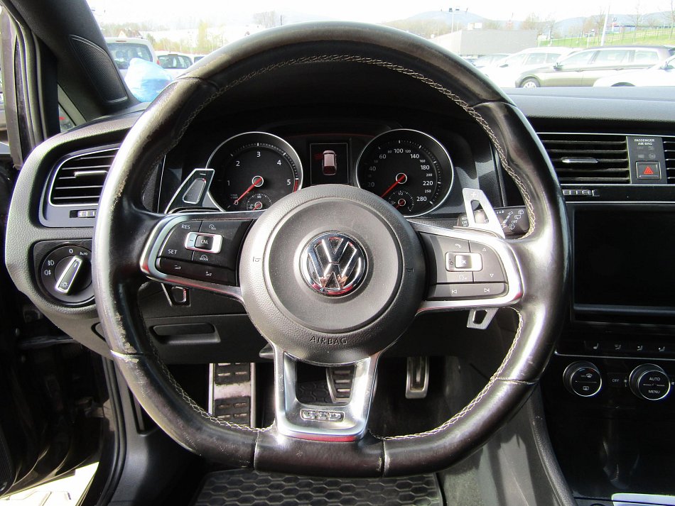 Volkswagen Golf 2.0 TDi GTD