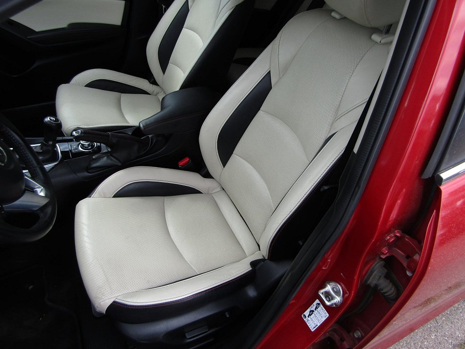 Mazda 3 2.0i 