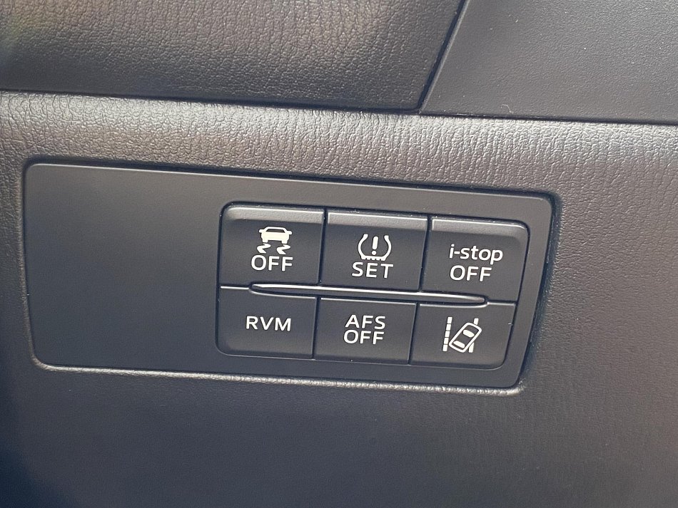 Mazda 3 2.0i 