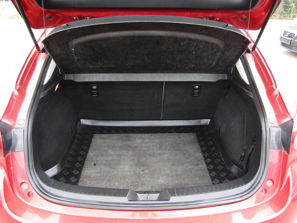 Mazda 3 2.0i 