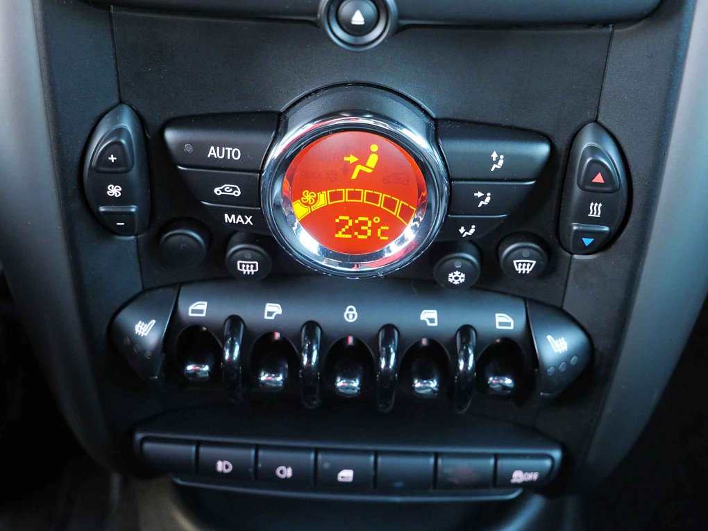 Mini Cooper 1.6 i 