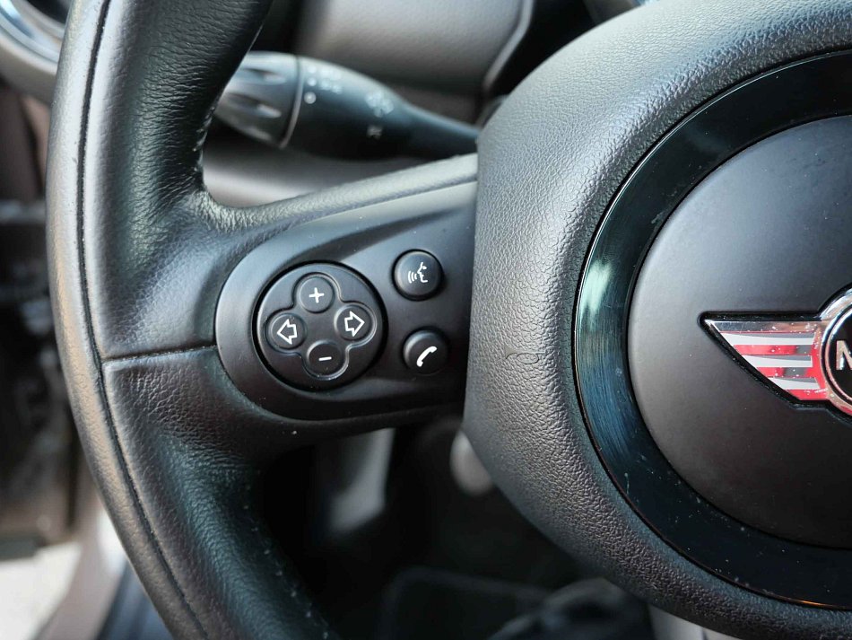 Mini Cooper 1.6 i 