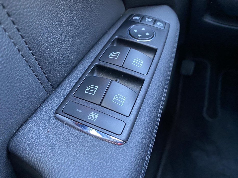 Mercedes-Benz Třída E 2.2CDi  E250