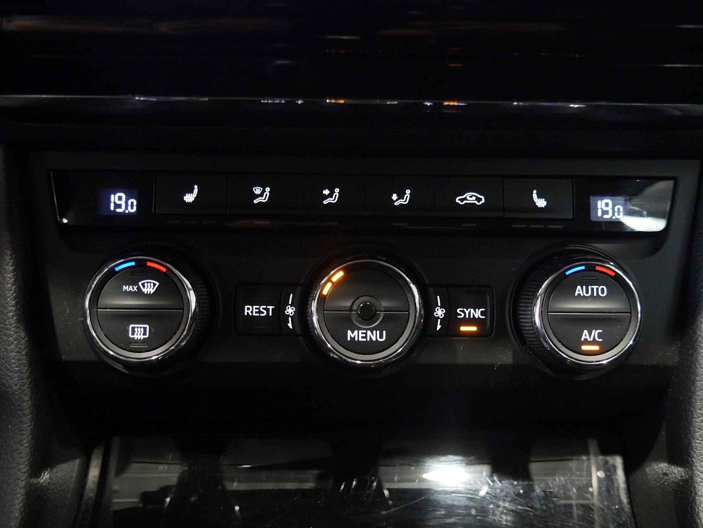 Škoda Superb III 2.0 TDi Style
