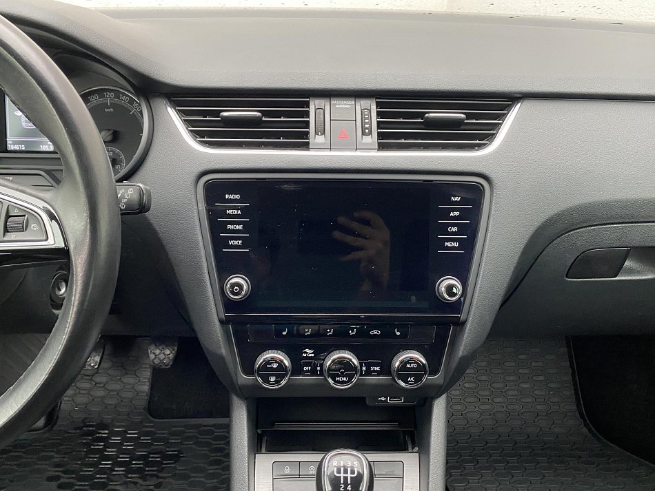 Škoda Octavia III 1.6 TDi Clever