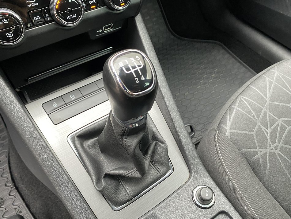 Škoda Octavia III 1.6 TDi Clever