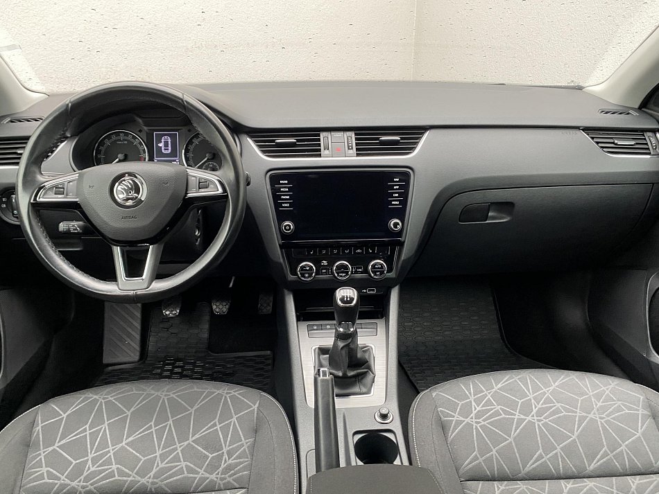 Škoda Octavia III 1.6 TDi Clever