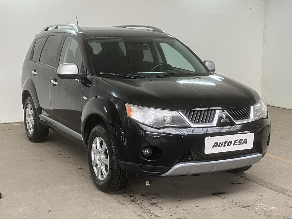 Mitsubishi Outlander 2.0 DI-D  4x4