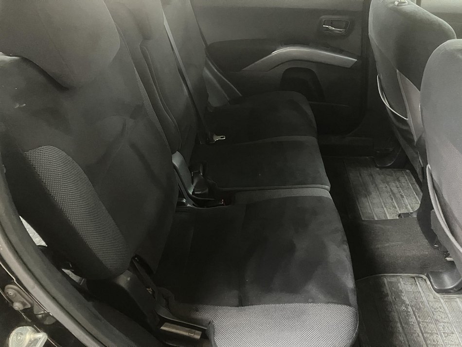 Mitsubishi Outlander 2.0 DI-D  4x4