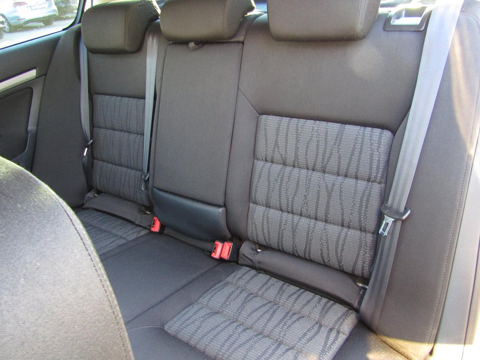 Škoda Octavia II 2.0 TDi Elegance