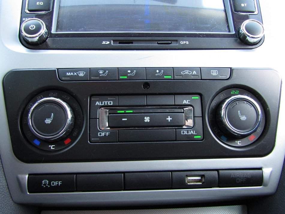 Škoda Octavia II 2.0 TDi Elegance