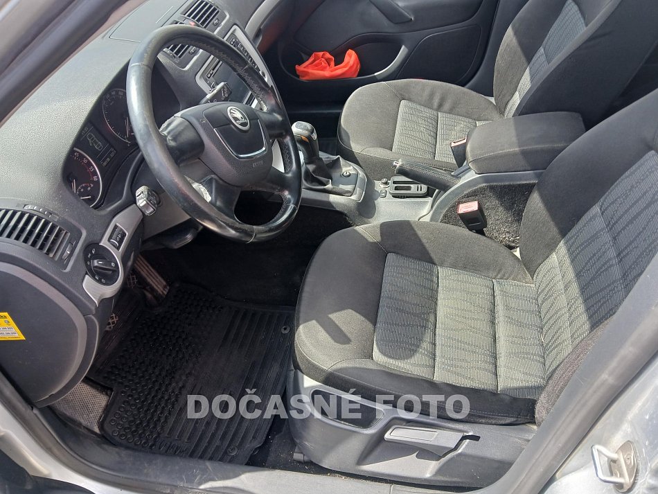 Škoda Octavia II 2.0 TDi Elegance