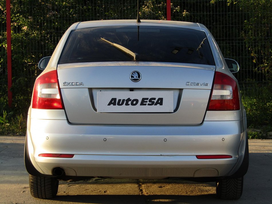 Škoda Octavia II 2.0 TDi Elegance