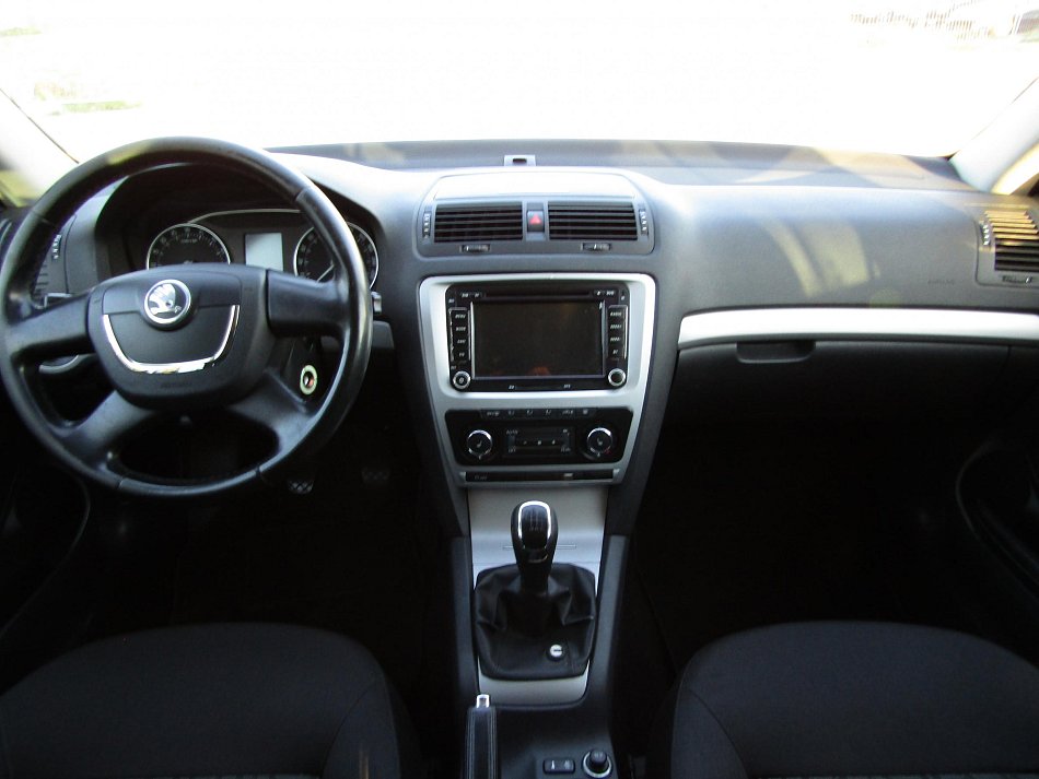 Škoda Octavia II 2.0 TDi Elegance