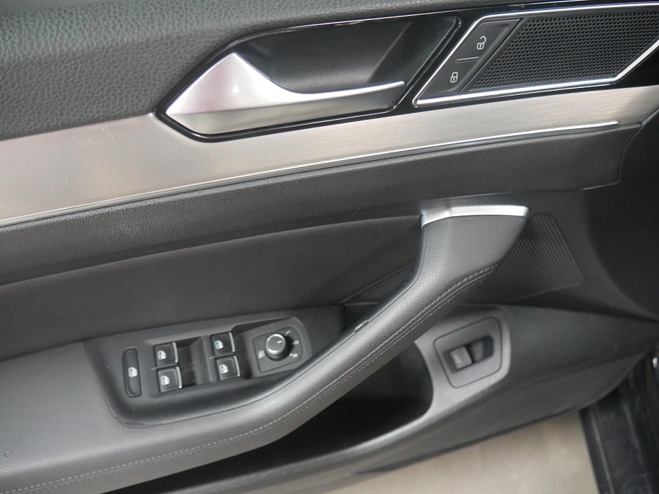 Volkswagen Passat 2.0 TDi 