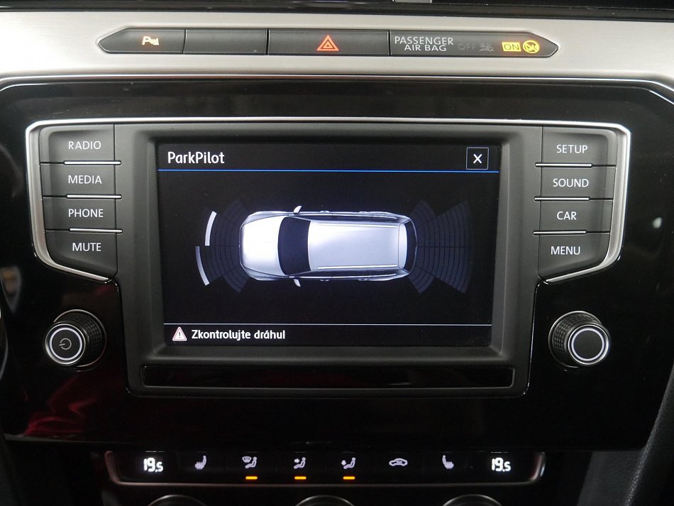 Volkswagen Passat 2.0 TDi 