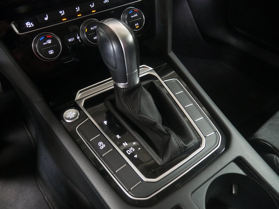 Volkswagen Passat 2.0 TDi 