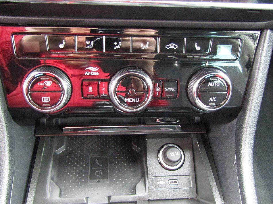 Škoda Superb III 1.5 TSi Style