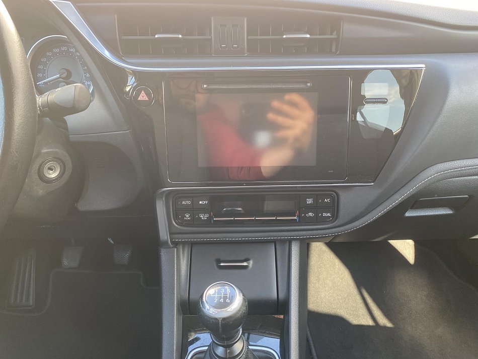 Toyota Corolla 1.6i 