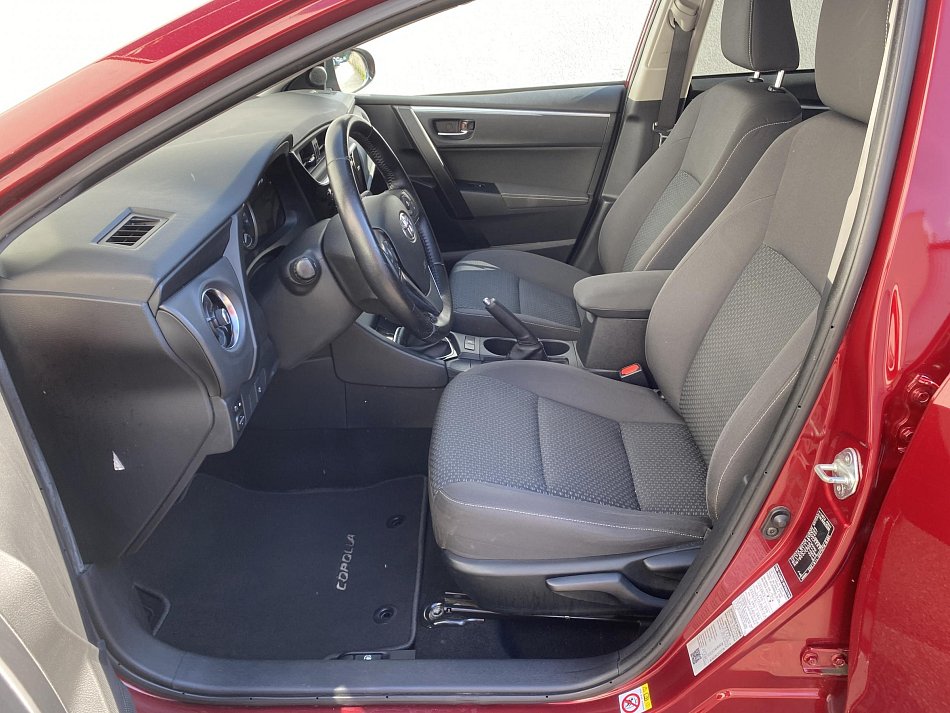 Toyota Corolla 1.6i 